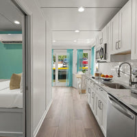Hank's 40' Luxury Houseboat - Your Floating Oasis