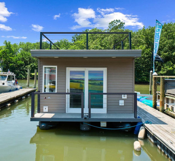Hank's 40' Custom Houseboat with 115 HP Outboard, Retractable Bow Thruster and Generator