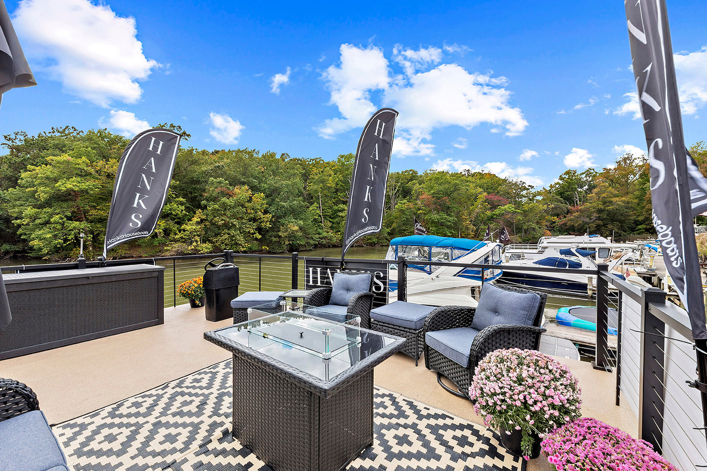 Hank’s 26' Custom Bungalow 'Lil Red'