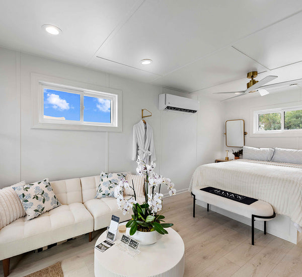 Hank’s 26' Custom Bungalow 'Lil Red'