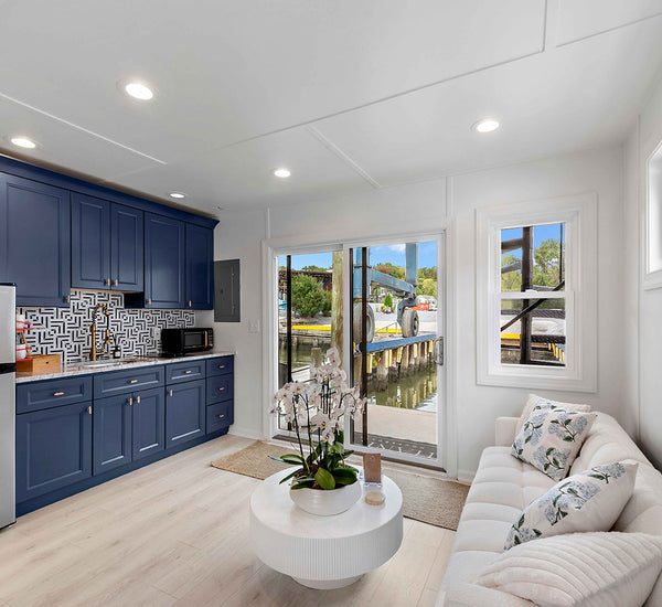 Hank’s 26' Custom Bungalow 'Lil Red'